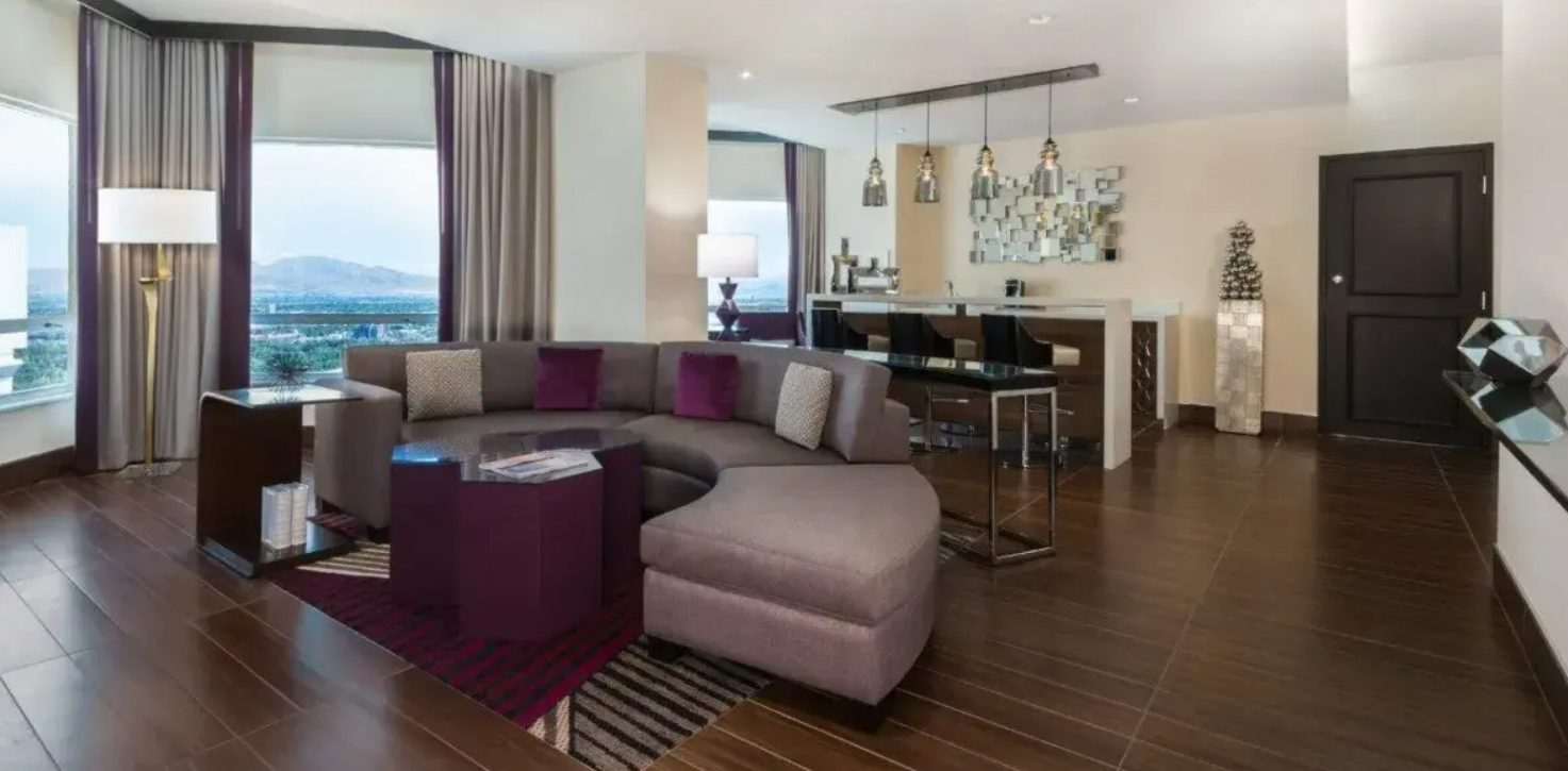Presidential Suite Living Room - Picture of Sheraton Bandung Hotel & Towers  - Tripadvisor